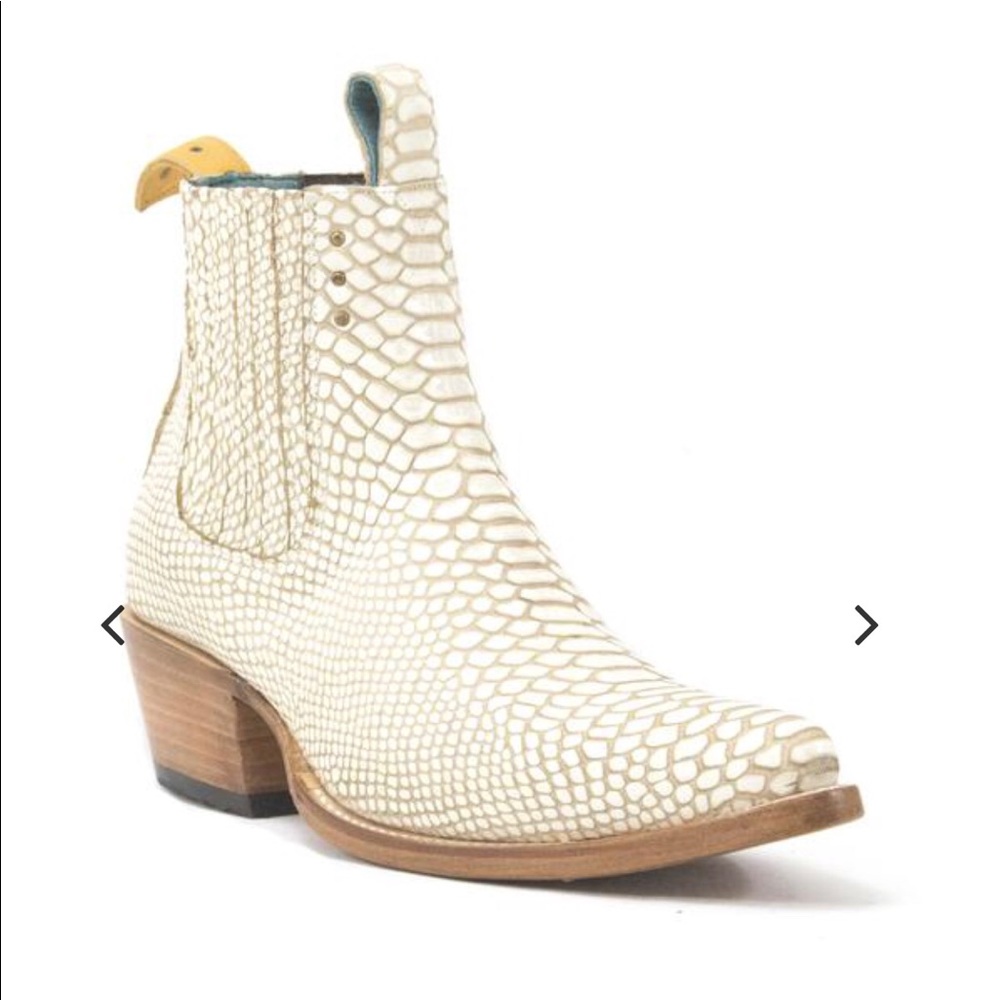 PSKaufman bonesnake twister Size 7 boots